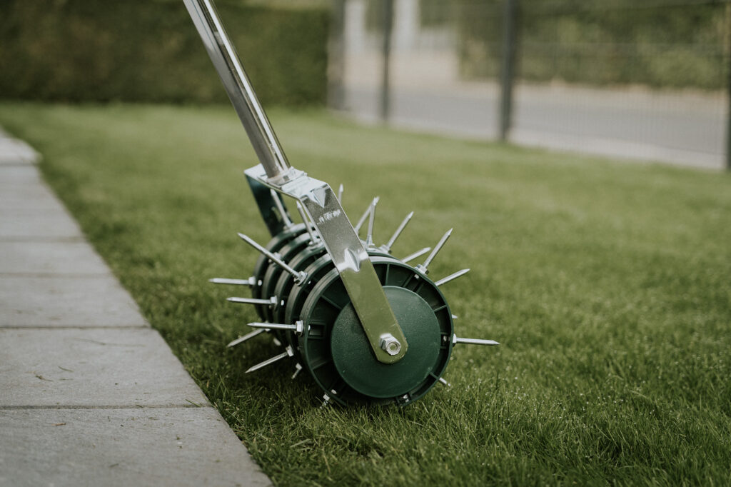 Greenkey Rollender Rasenlüfter 30 cm